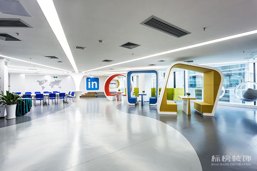 高層龍崗辦公室裝修怎麽顯得有企業文化，體現公司特色